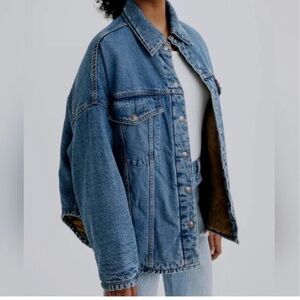 NWT Levi's Fly Quilted Ljned Oversized Denim Trucker Jacket Sz:M